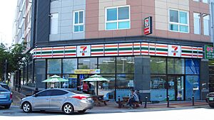 7-Eleven store Gwangju-pyeongdong-SB shop 20190522 140530
