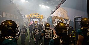 Airman, Jaguars take American football to UK's capital 131027-F-WZ808-034