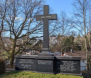 Baden-Baden-Hauptfriedhof-Grabmal Reinhold Schneider-10-hf40-2022-gje