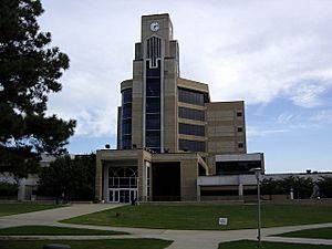 Dean B. Ellis Library, Arkansas State University (3 September 2005)