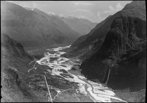 ETH-BIB-Valle Maggia, Blick nach Südosten, Cima della Trosa-LBS H1-016258