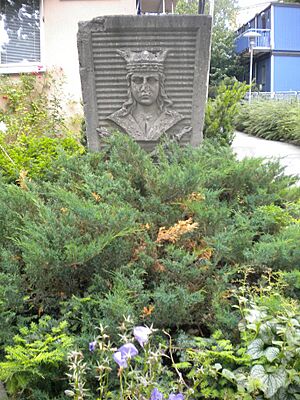 Eric the Holy of Sweden Torsgatan sculpture 2012 Stockholm