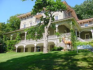 Packer Mansion001