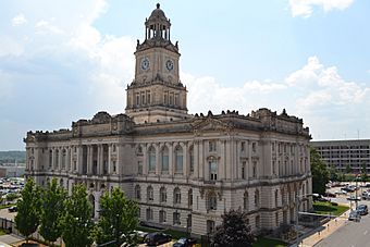 Polk County Courthouse; Des Moines, Iowa; July 2, 2013.JPG
