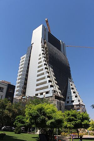 Qazvin tejarat tower