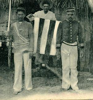 Raiatea – Avant la pacification. – Officiers indigènes, à Avera (2-cropped)