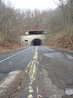 Rays Hill Hill Tunnel approach