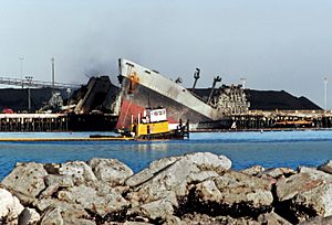 SS Sansinena Explosion Port of Los Angeles.jpg
