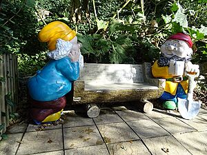 Talking gnomes bench Blackgang Chine