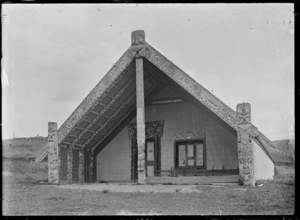 Te Tokanganui-A-Noho meeting house in Te Kuiti, 1917