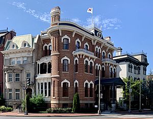 15 Logan Circle