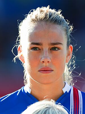 2017293155401 2017-10-20 Fussball Frauen Deutschland vs Island - Sven - 1D X MK II - 0004 - B70I0625 (cropped)