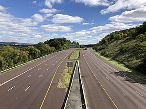 2022-09-27 11 37 33 View east along Interstate 78 from the overpass for Cedarville Road in Easton, Northampton County, Pennsylvania