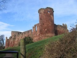 Bothwell Castle from the Clyde Walkway - geograph.org.uk - 341669