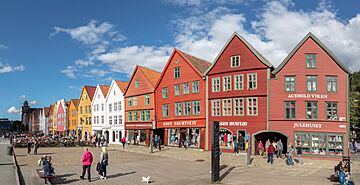 Bryggen, Bergen, Noruega, 2019-09-08, DD 115-117 PAN.jpg