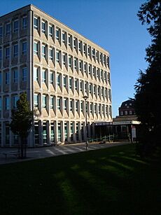 Civic Centre, Exeter - geograph.org.uk - 271614