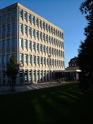 Civic Centre, Exeter - geograph.org.uk - 271614