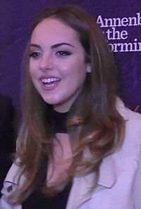 Elizabeth Gillies 2016