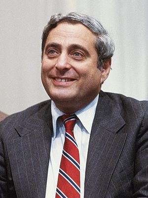 Fred Silverman, NBC at RCA annual meeting, NYC (cropped).jpg