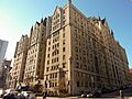Le Chateau Apartments