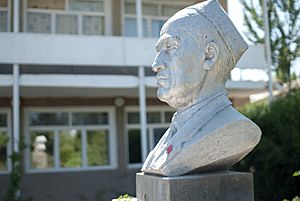 Matkarimov Bust