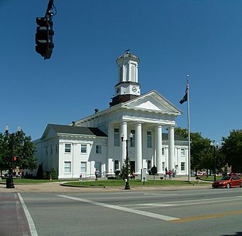 Old Madison County Courthouse Richmond KY.jpg