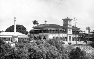 Queensland State Archives 206 War Memorial and Post Office Mackay c 1936