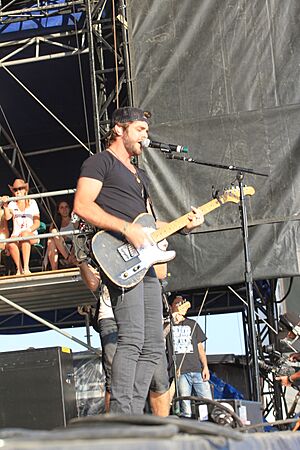 Thomas Rhett 2014 Craven Country Jamboree 22