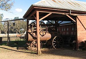 1907 - Savernake Station and Moveable Heritage - Farm machinery shed (5060976b6)