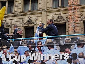 2011 FA Cup Final Victory Parade (3)
