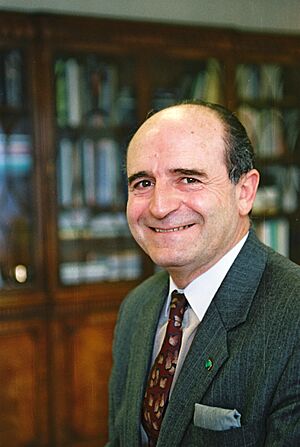 Abel Matutes, Member of the CEC (P-002698 01-22A).jpg