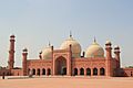 Badshahi Mosque front picture