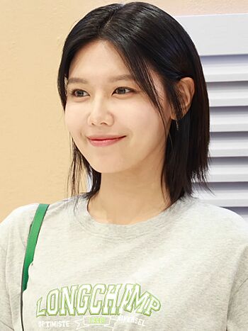 Choi Sooyoung LONGCHAMP 2024.jpg