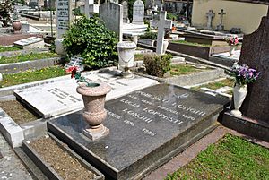 Cimitero degli Allori, Roberto Longhi