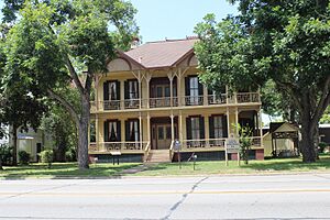 Columbus-tx2016-108(tate-senftenberg-brandon-home)