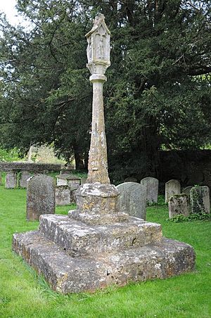 Cross in Ampney Crucis churchyard (geograph 3968812)
