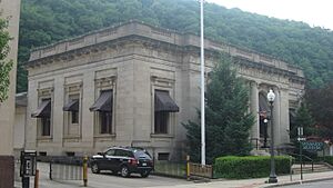 Former Oil City post office