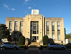 Franklin County Courthouse in Winchester