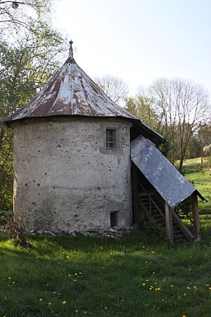 Granary Cottens Apr 2011