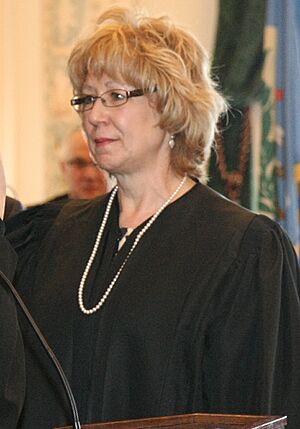 Gurichswearingin (cropped)
