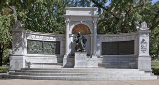 Hahnemann Monument at Scott Circle, NW, Washington, D.C LCCN2010641757.tif