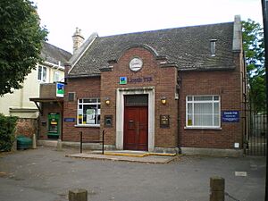 Lloyds-TSB Bank in Albrighton - geograph.org.uk - 1408798