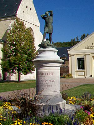 Longueil-Sainte-Marie (60), monument du Grand Ferré, place Charles-de-Gaulle 1.jpg