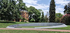 Memorial-to-enslaved-laborers-07.jpg