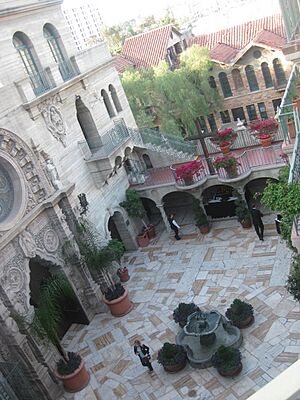 Mission inn cathedral courtyard