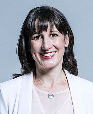 Official portrait of Rachel Reeves MP