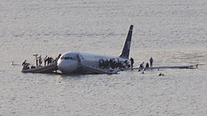 Plane crash into Hudson River muchcropped