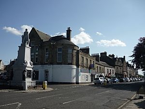 SCO-Selkirk-High Street with Mungo Park monument 2018
