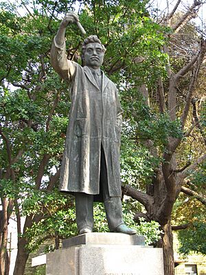 Statue of Hideyo Noguchi