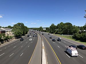 2021-06-16 15 45 22 View east along Interstate 80 (Bergen-Passaic Expressway) from the overpass for New Jersey State Route 62 and Passaic County Route 646 (Union Boulevard) in Totowa, Passaic County, New Jersey